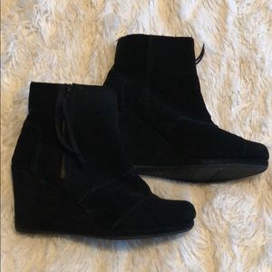 Toms wedge bootie